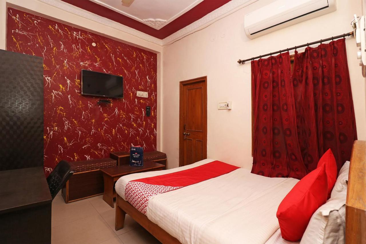 Oyo 1021 Hotel Gayatri Residency Tirath Exterior photo